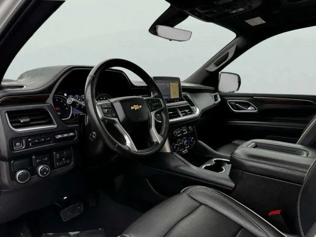 Chevrolet Suburban photo 23