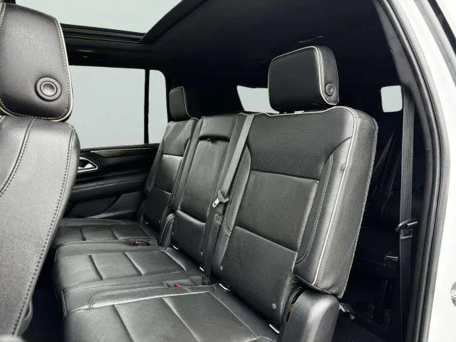 Chevrolet Suburban photo 37
