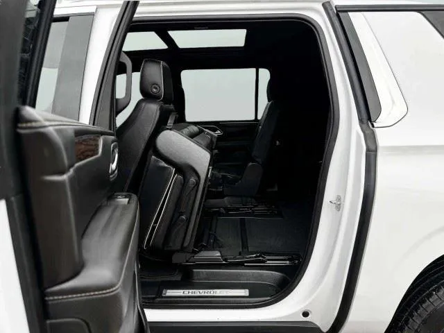 Chevrolet Suburban photo 41
