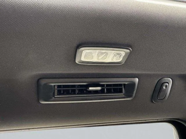 Chevrolet Suburban photo 45