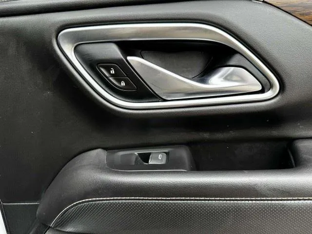 Chevrolet Suburban photo 53