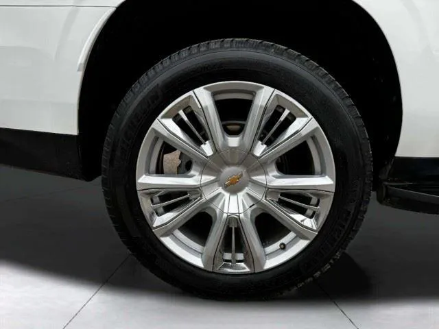 Chevrolet Suburban photo 61