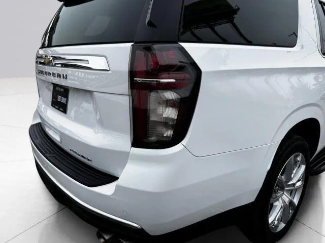 Chevrolet Suburban photo 18