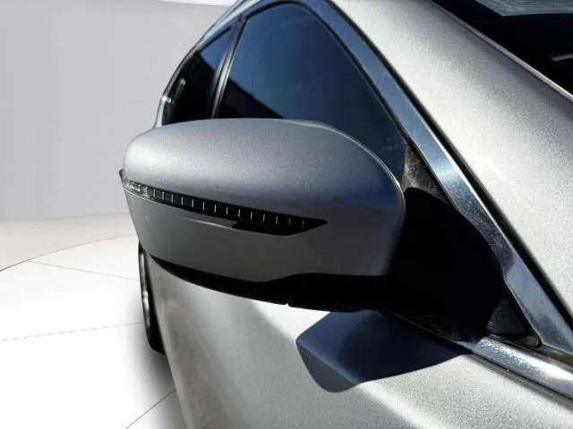 Nissan Rogue photo 10