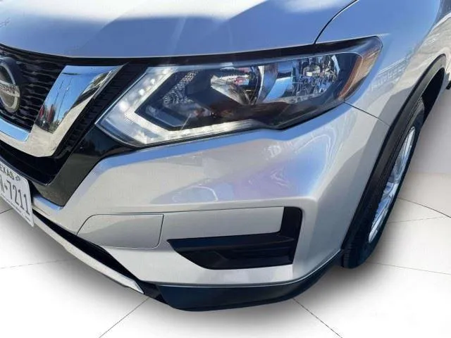 Nissan Rogue photo 12