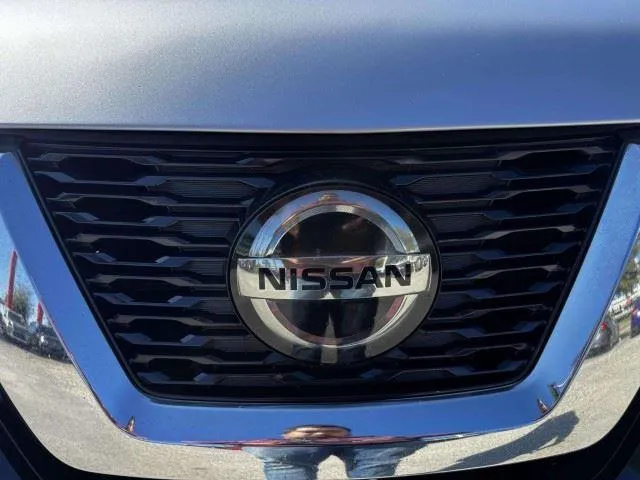 Nissan Rogue photo 13