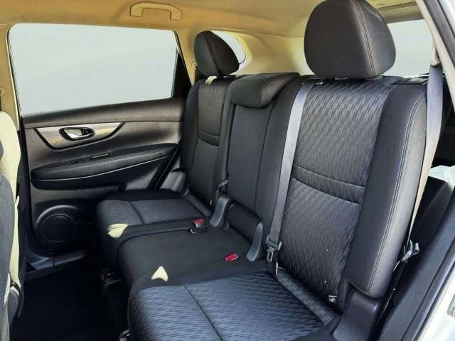 Nissan Rogue photo 34