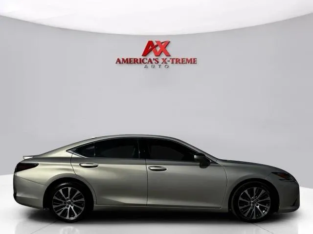 Lexus ES photo 7