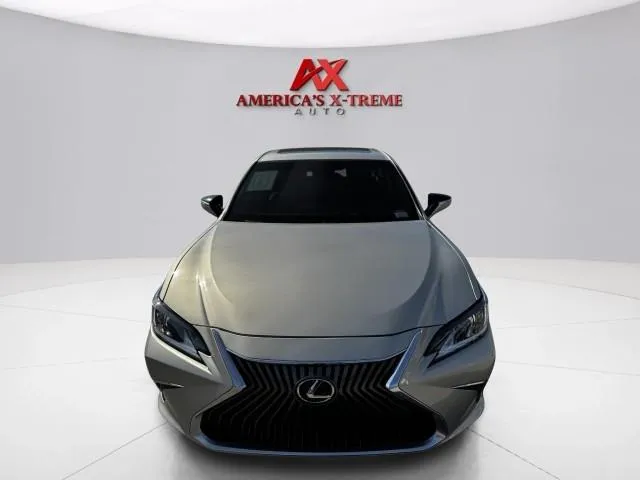 Lexus ES photo 10