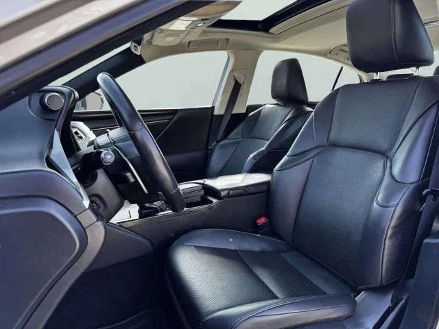 Lexus ES photo 21