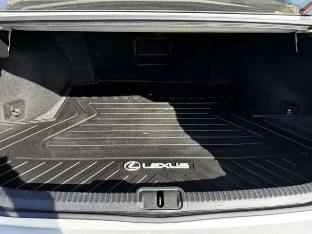 Lexus ES photo 53