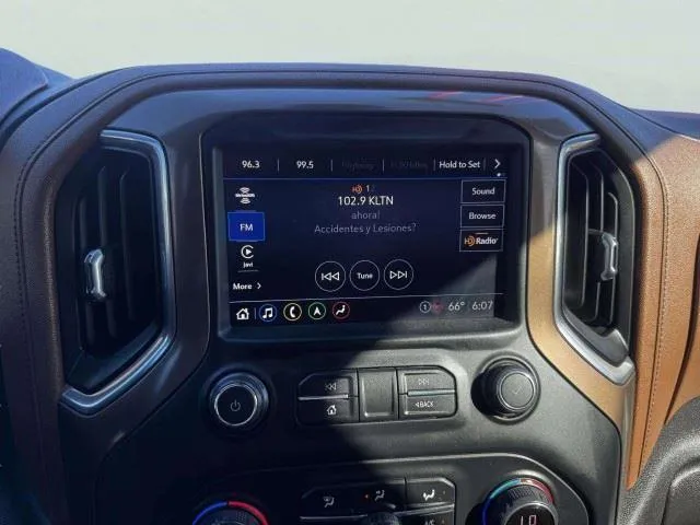 Chevrolet Silverado photo 31