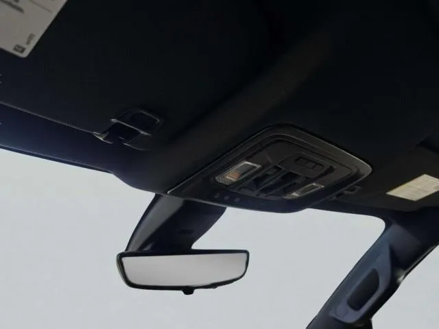 Chevrolet Silverado photo 38