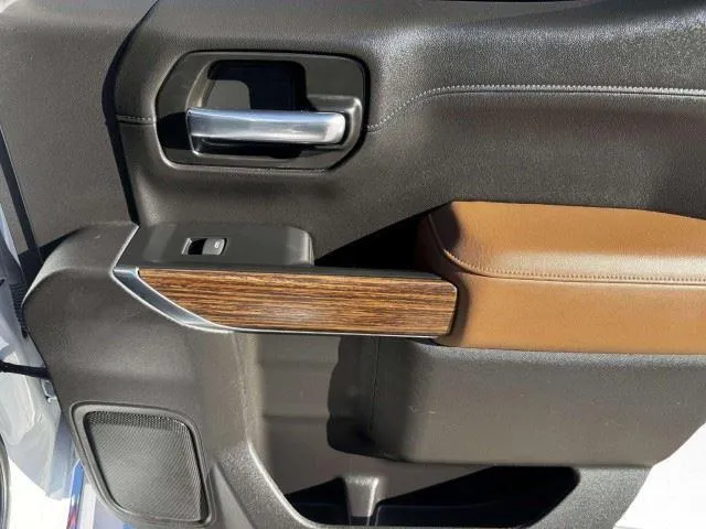 Chevrolet Silverado photo 54