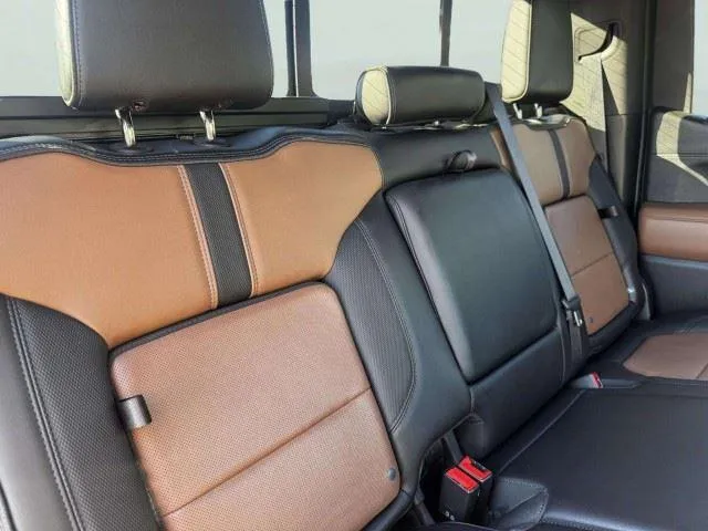 Chevrolet Silverado photo 57