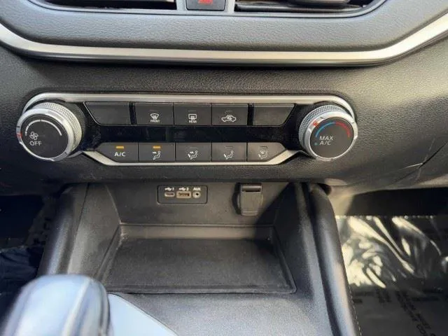 Nissan Altima photo 32