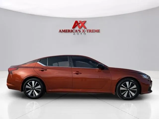 Nissan Altima photo 7