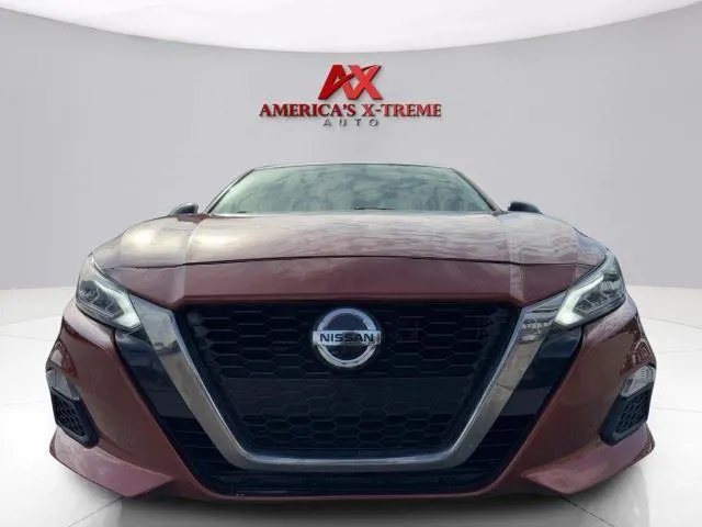 Nissan Altima photo 9