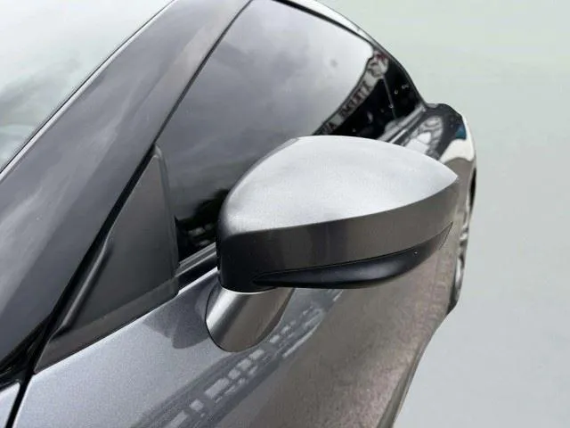 Nissan GT-R photo 16