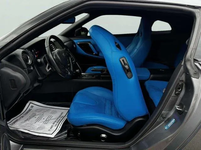 Nissan GT-R photo 24