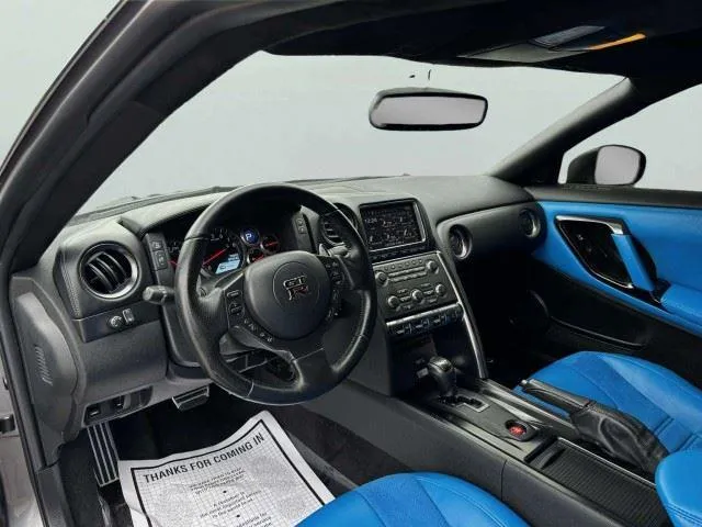 Nissan GT-R photo 25