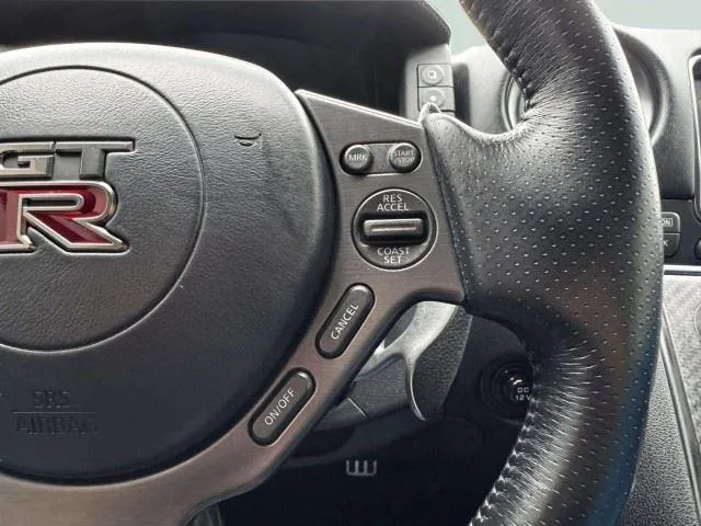 Nissan GT-R photo 30
