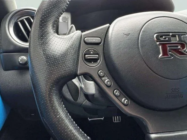 Nissan GT-R photo 31