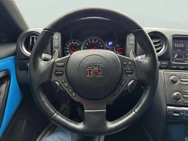 Nissan GT-R photo 32