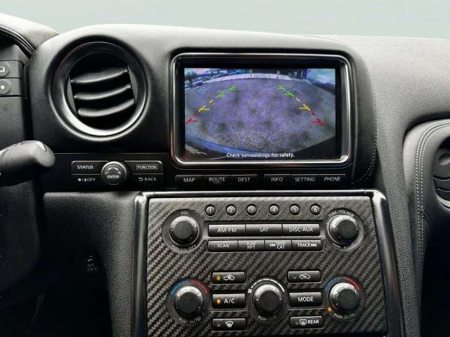 Nissan GT-R photo 34