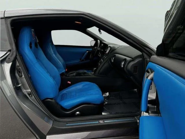 Nissan GT-R photo 38