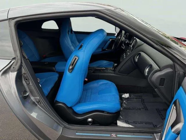 Nissan GT-R photo 42