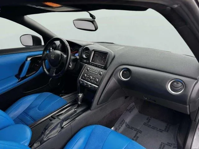 Nissan GT-R photo 44