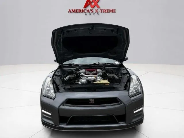 Nissan GT-R photo 51