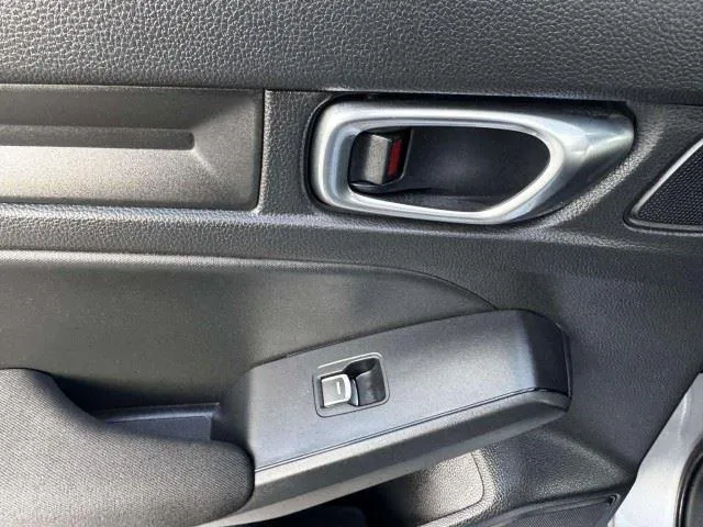 Honda Civic photo 36