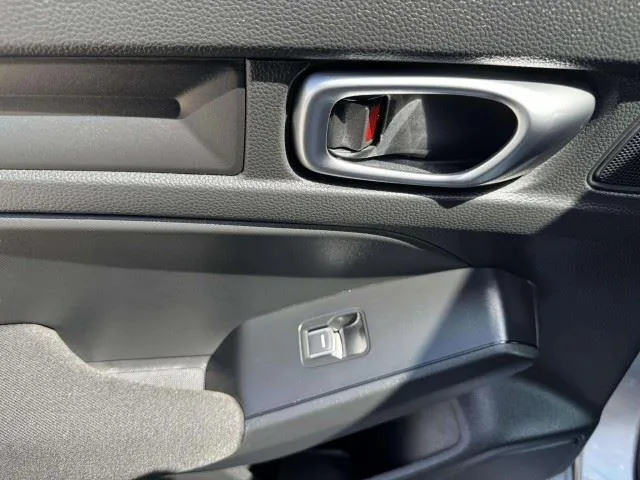 Honda Civic photo 33