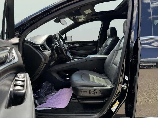 Buick Enclave photo 19