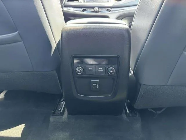 Buick Enclave photo 40