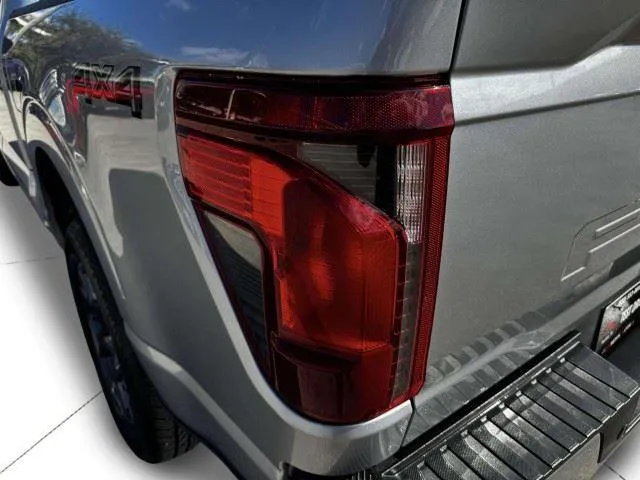 Ford F-150 photo 17