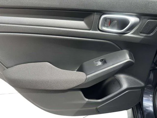 Honda Civic photo 35