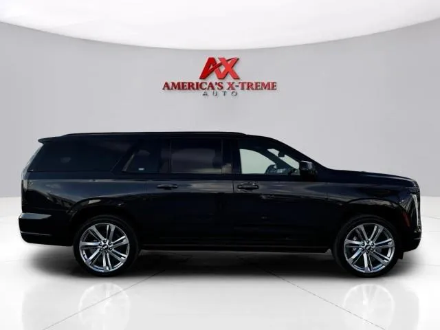 Cadillac Escalade ESV photo 7