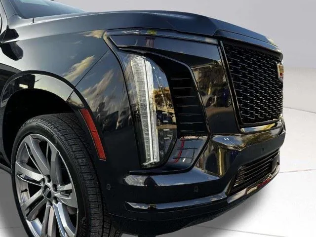 Cadillac Escalade ESV photo 11