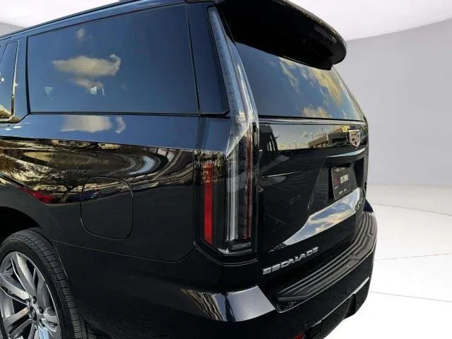 Cadillac Escalade ESV photo 14