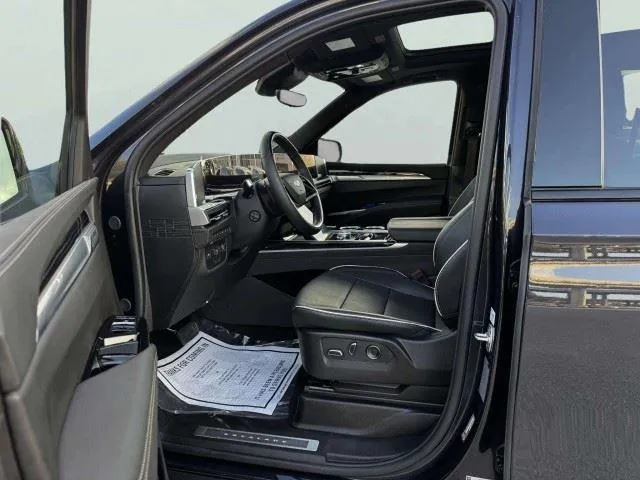 Cadillac Escalade ESV photo 17