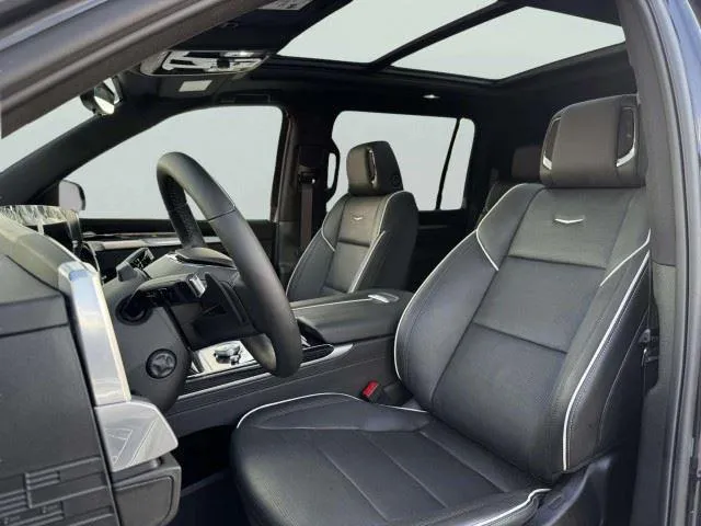 Cadillac Escalade ESV photo 19