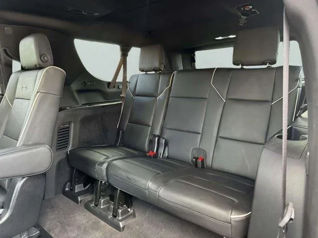 Cadillac Escalade ESV photo 38