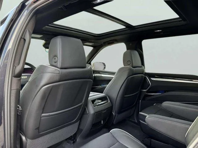 Cadillac Escalade ESV photo 40