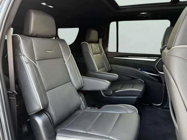 Cadillac Escalade ESV photo 45