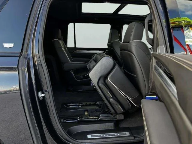 Cadillac Escalade ESV photo 48