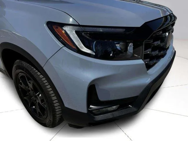 Honda Passport photo 11