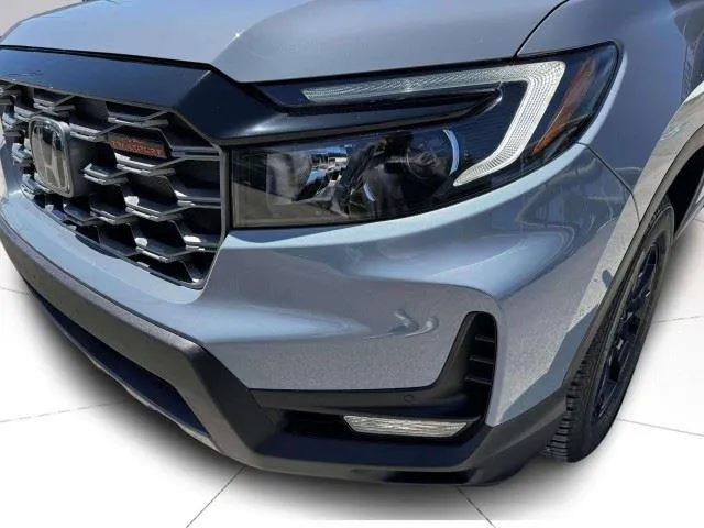 Honda Passport photo 12